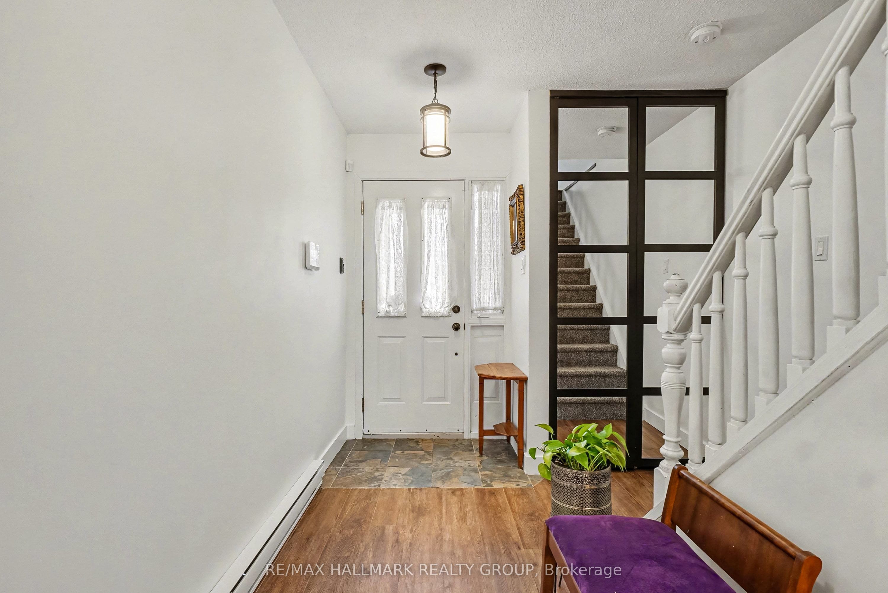 Additional image 3 of 19-1542 Queensdale Avenue, Ottawa, ON, K1T 1R7