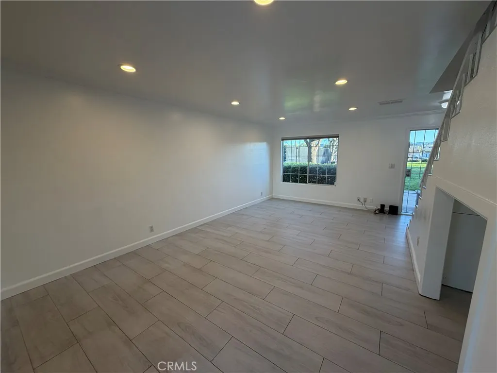 Additional image 6 of 19142 Haynes Street Unit 4, Reseda, CA 91335