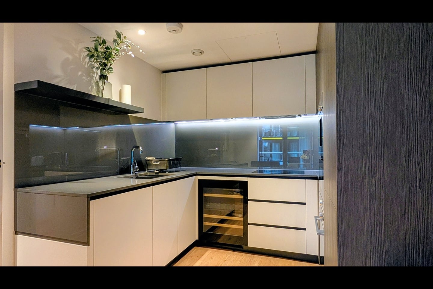 Additional image 5 of 2 Bed Flat, Riverlight Quay, SW11, N1 7GU