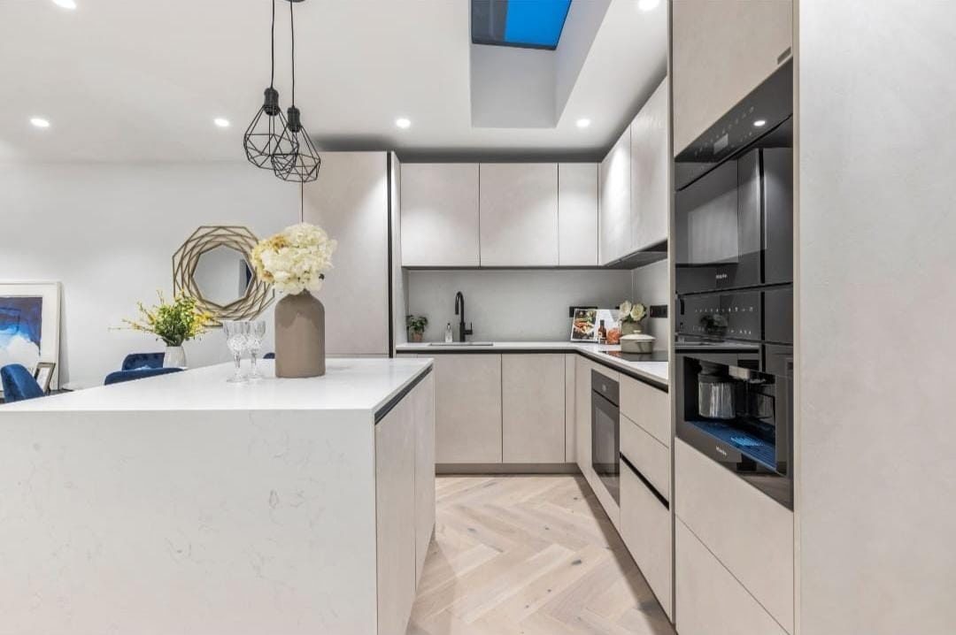 Additional image 5 of 2 Bed Bungalow, Grove End House, NW8, N1 7GU