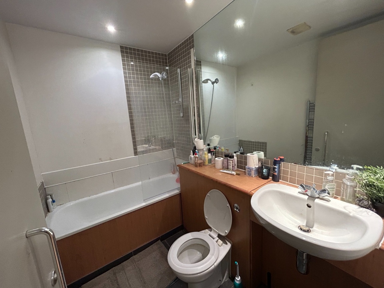 Additional image 8 of Room in a Shared Flat, City Road, EC1V, N1 7GU