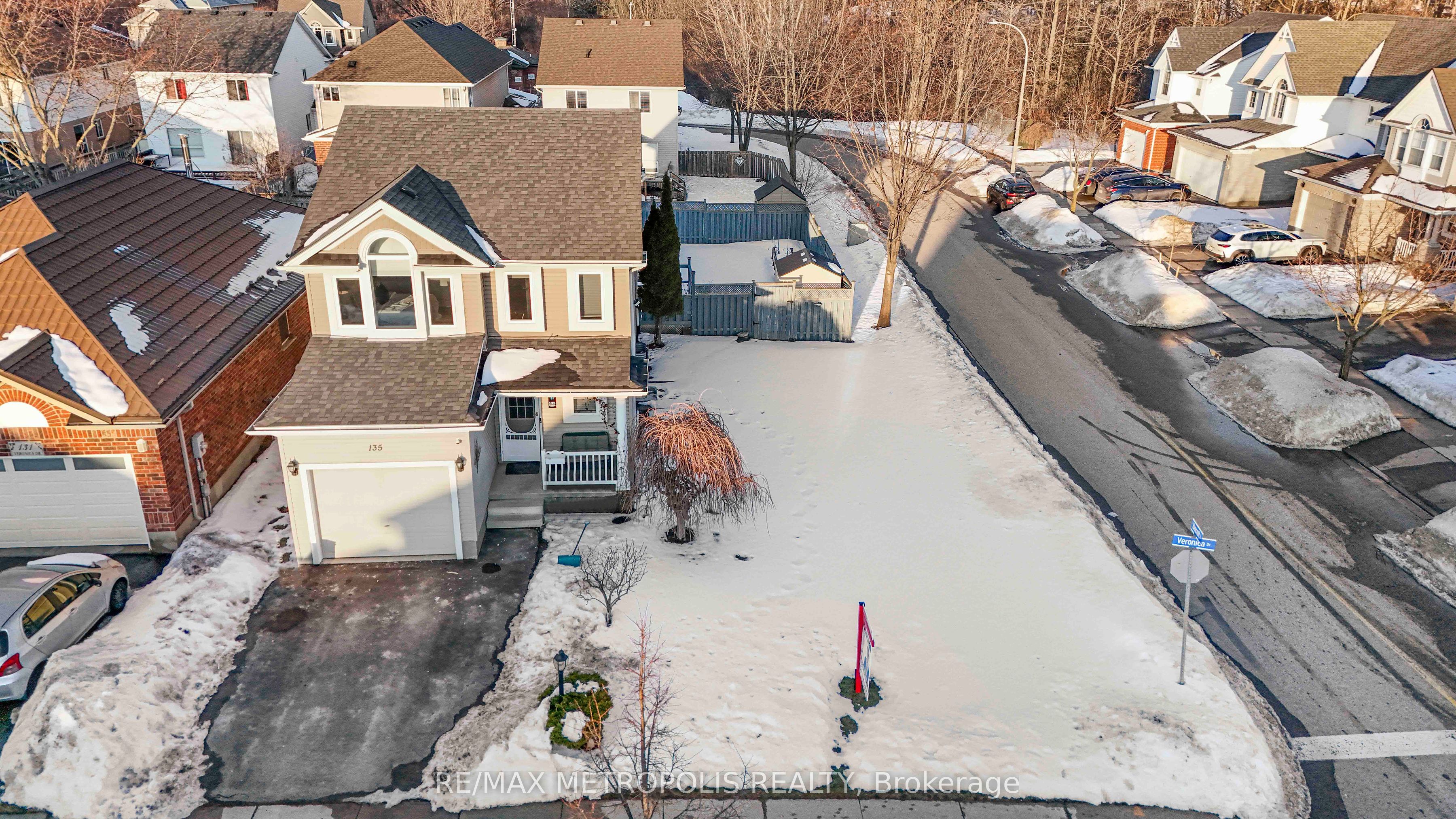Additional image 2 of 135 Veronica Drive, Kitchener, ON, N2A 4E6