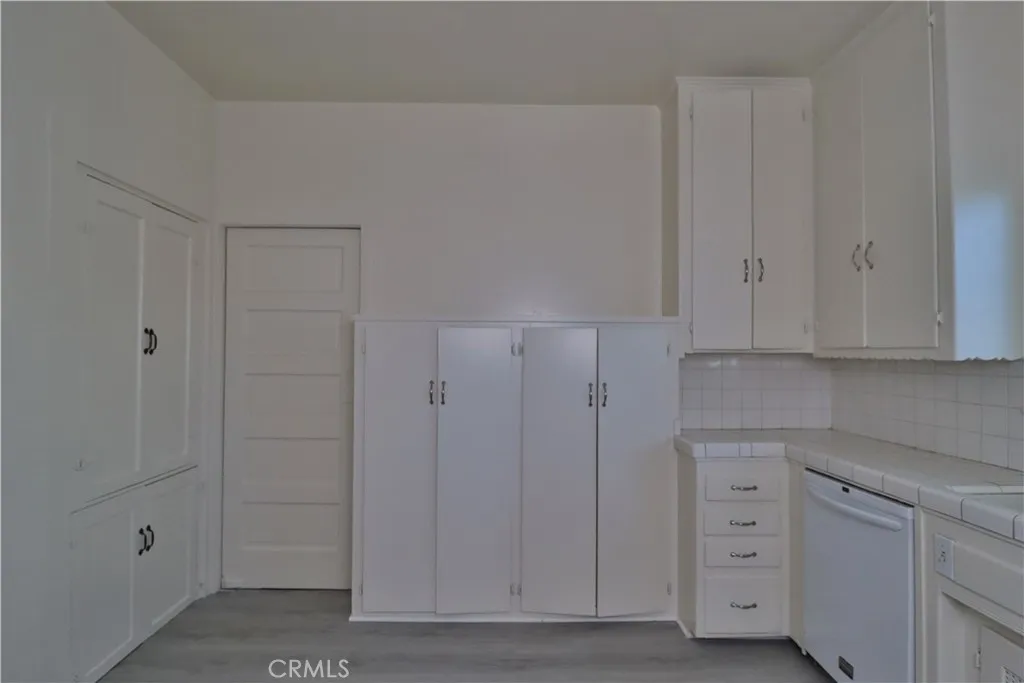 Additional image 80 of 341 W 124th St, Los Angeles, CA 90061