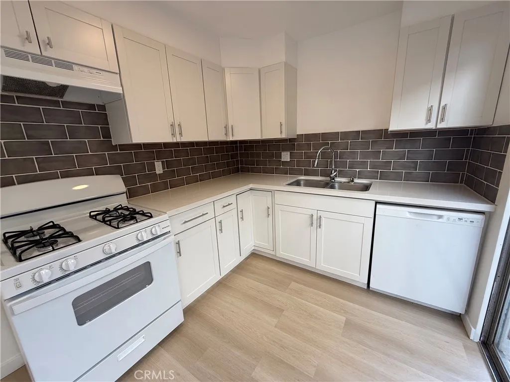 Additional image 19 of 2104 Carnegie Lane Unit A, Redondo Beach, CA 90278