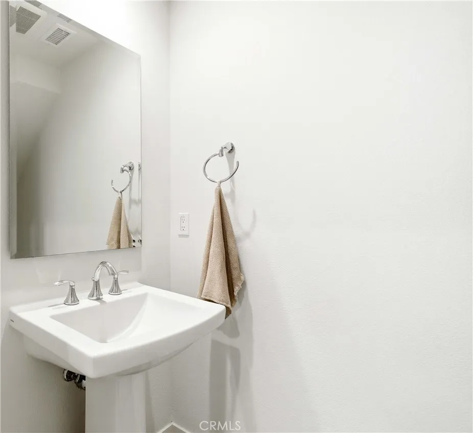 Additional image 77 of 107 Landroute, Irvine, CA 92618