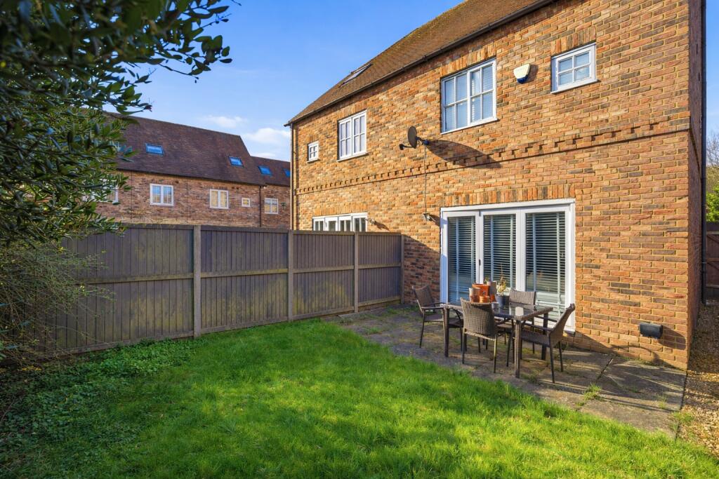 Additional image 12 of Buckwood Road, Markyate, St. Albans, Hertfordshire, AL3