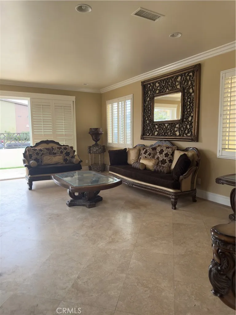 Additional image 59 of 211 Chicago Ave, Huntington Beach, CA 92648