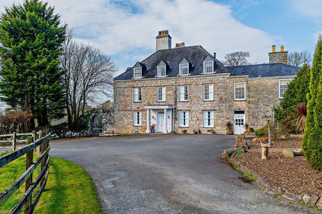 Additional image 2 of 9 bed detached house for saleY Felinheli, Gwynedd LL56