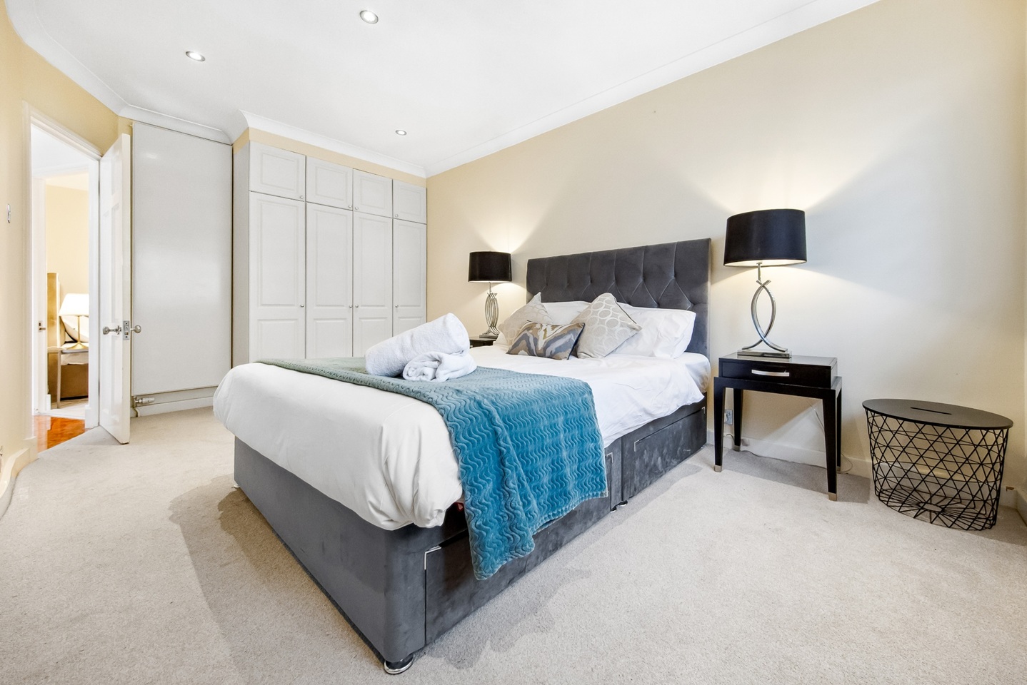 Additional image 14 of 4 Bed Flat, William Mews, SW1X, N1 7GU