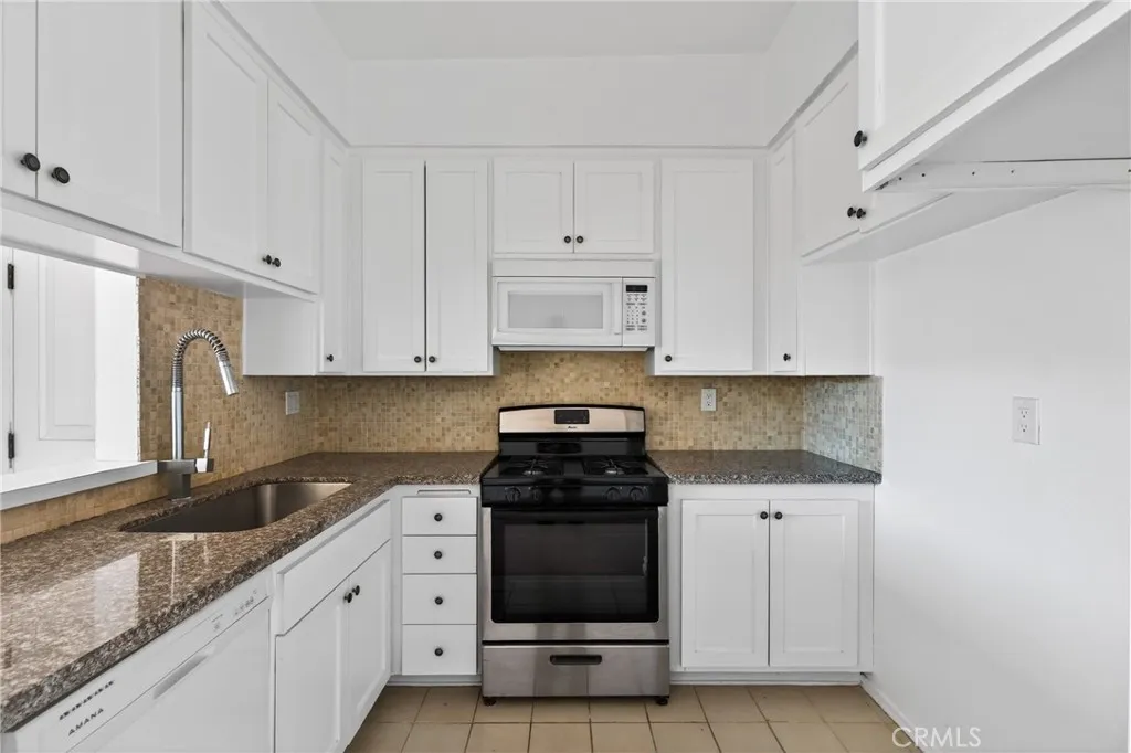 Additional image 17 of 4441 Woodman Avenue Unit 304, Sherman Oaks, CA 91423