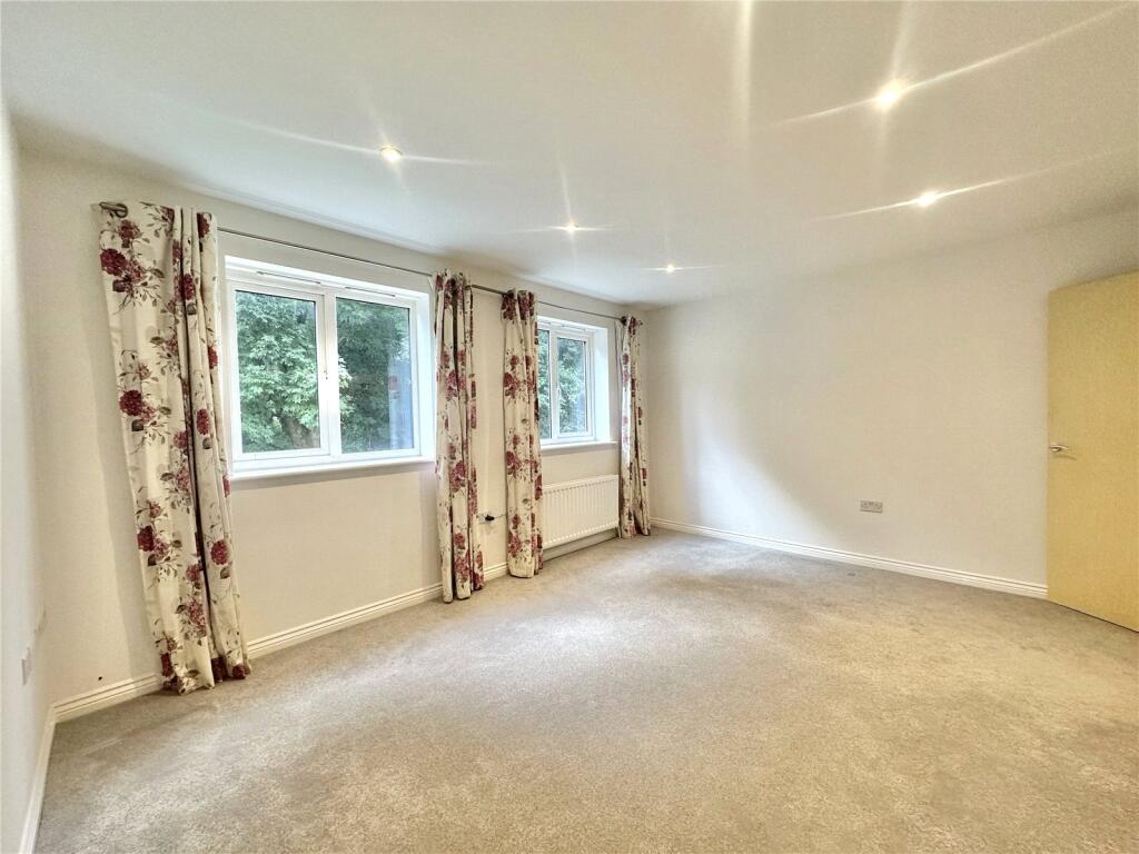 Additional image 11 of Avian Avenue, Curo Park, Frogmore, St. Albans, AL2