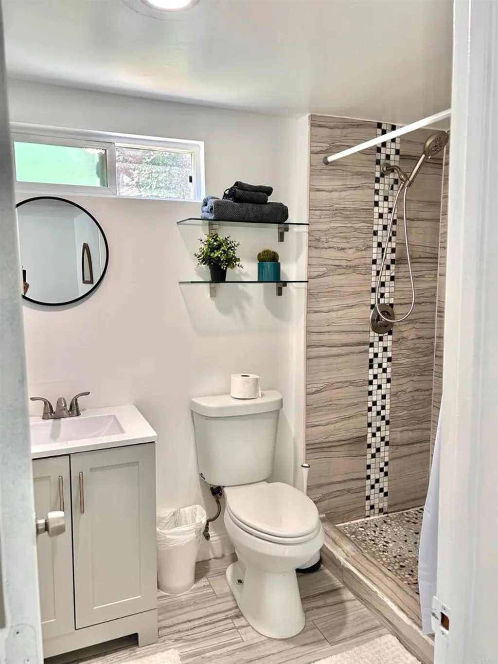 Additional image 6 of 3731 central Avenue, East San Diego, CA 92105