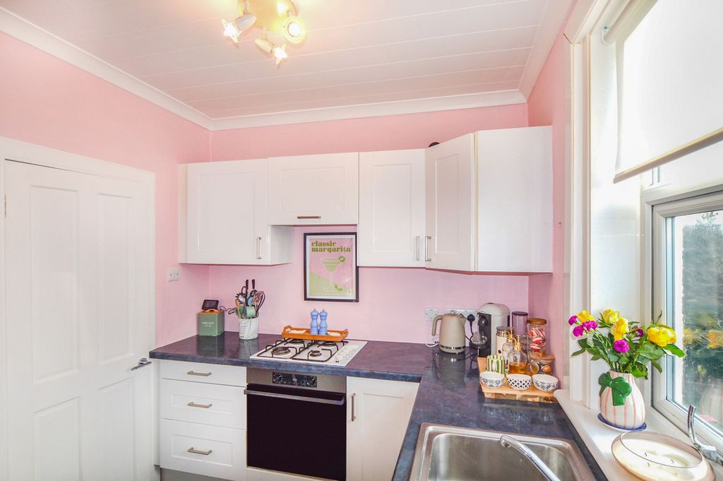 2 bed flat for sale10 Harper Crescent, Largs KA30 photo 4