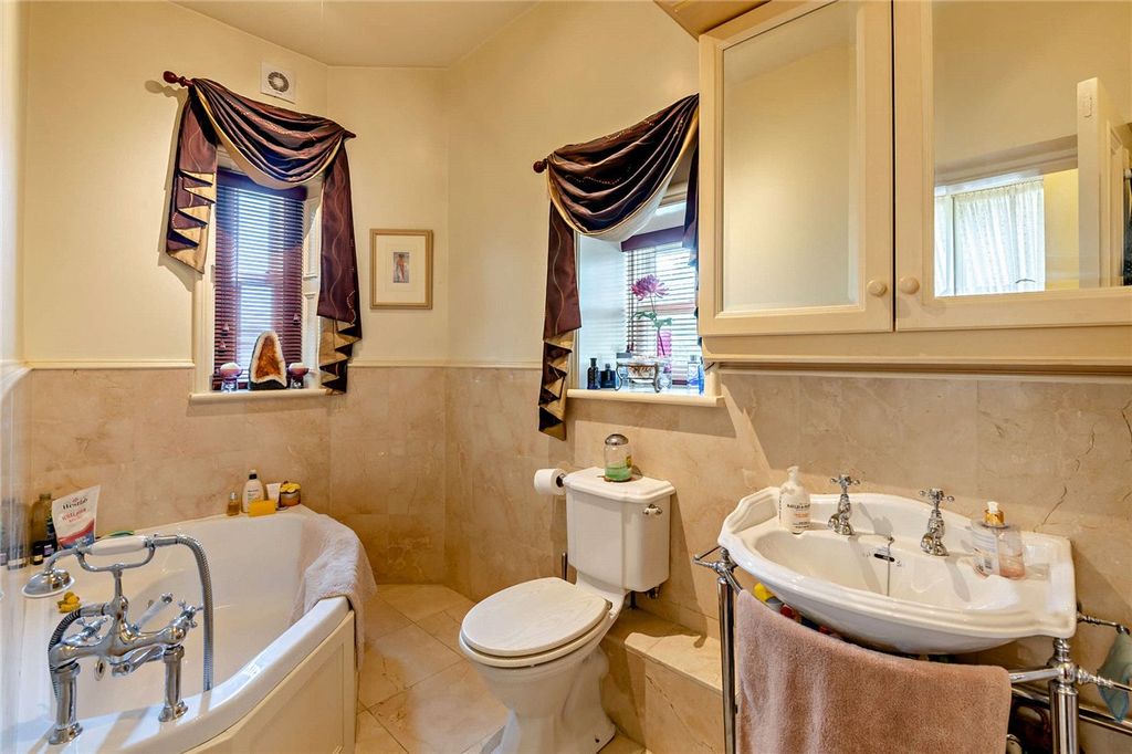 Additional image 9 of 2 bed flat for saleMoor Park, Beckwithshaw, Harrogate, North Yorkshire HG3