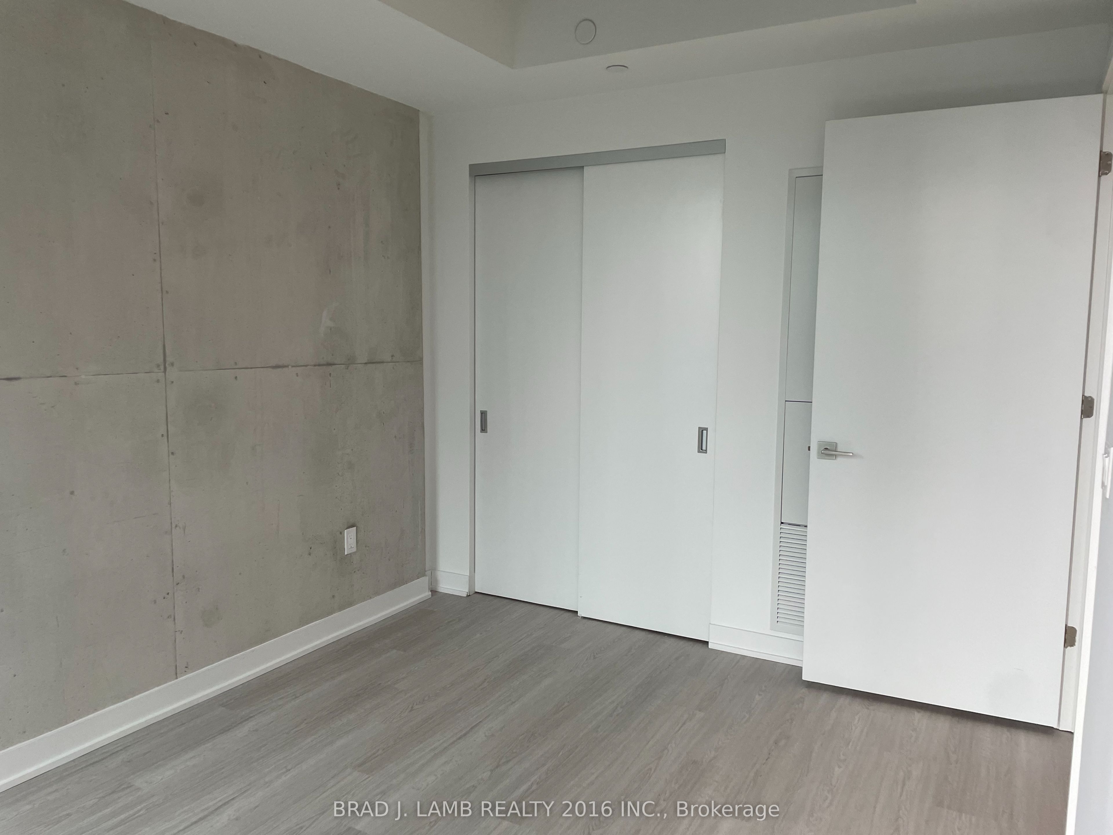 Additional image 6 of 1106-284 King Street, Toronto, ON, M5A 1K4