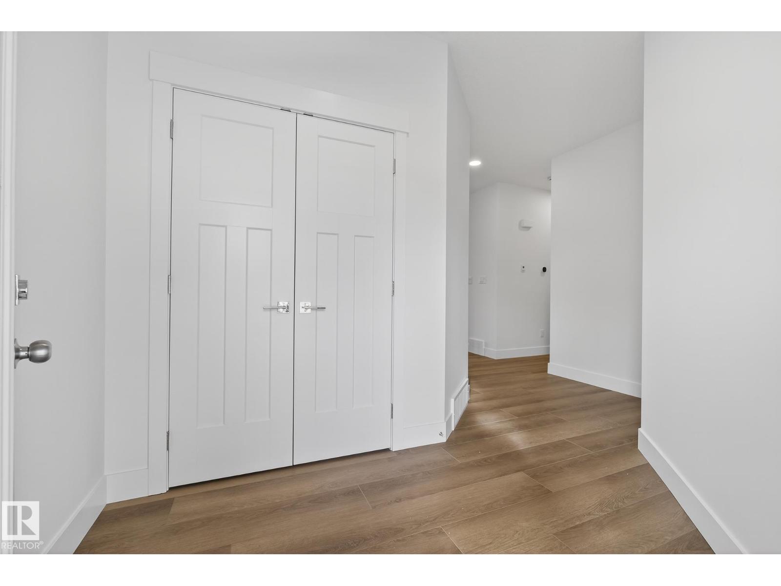 Additional image 4 of 7091 Kiviaq Crescent SW, Edmonton, AB, T6W5N7