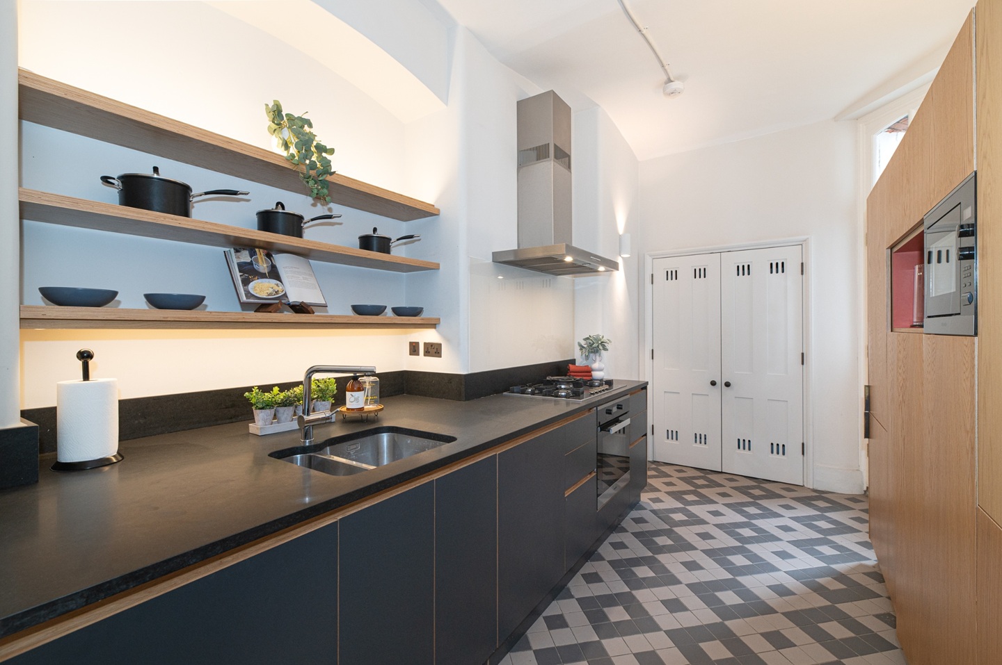 Additional image 5 of 2 Bed Flat, Albert Hall Mansions, SW7, N1 7GU