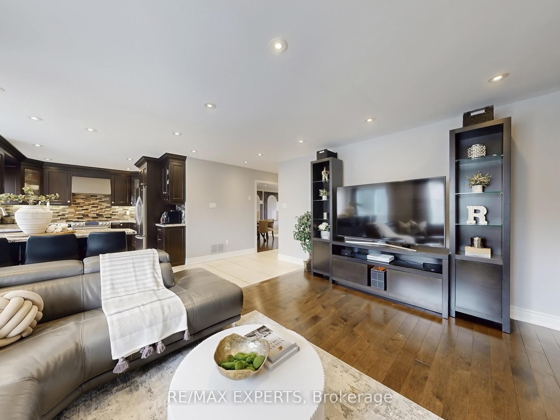 Additional image 6 of 151 Veneto Drive, Vaughan, ON, L4L 8X6