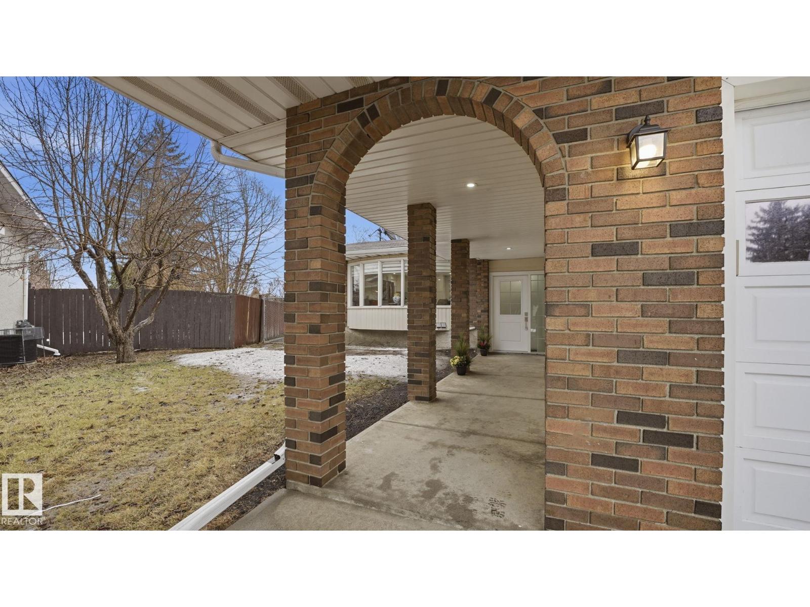 Additional image 4 of 2011 89 Street NW, Edmonton, AB, T6K2A2