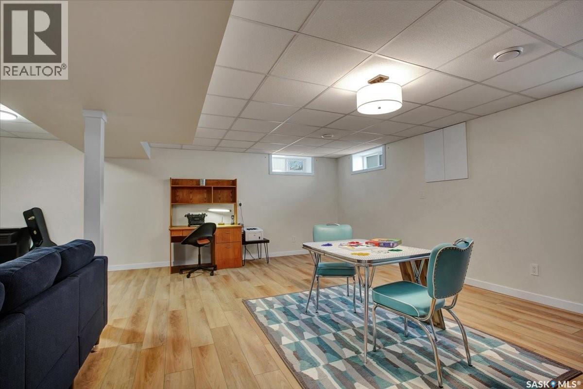 Additional image 5 of 2102 Victoria Avenue, Saskatoon, SK, S7J0W7