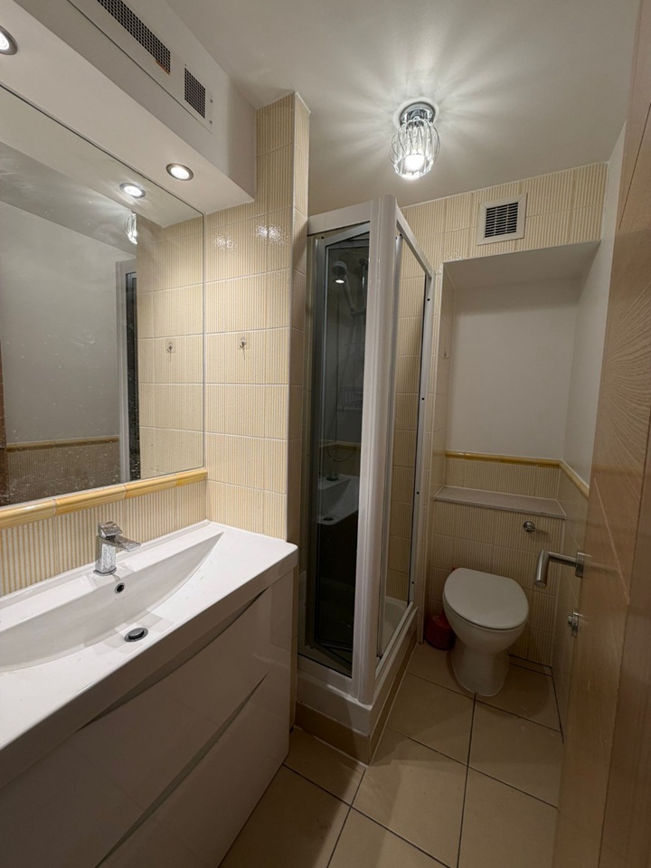 Additional image 6 of 2 Bed Flat, North Block, SE1