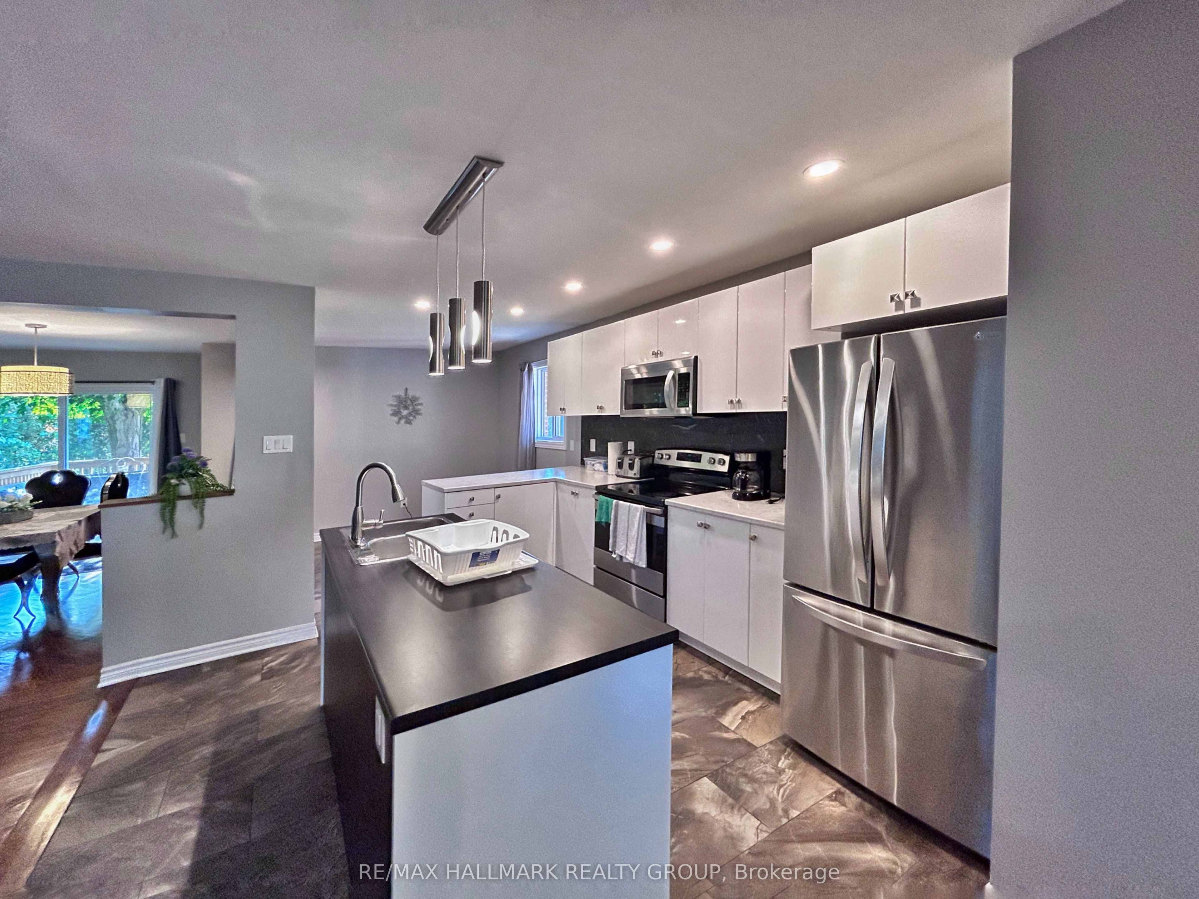Additional image 5 of 18 Forest Park Avenue, Ottawa, ON, K2E 5A1