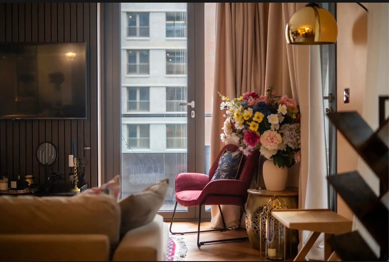 Additional image 2 of 3 Bed Flat, New Union Square, SW11, N1 7GU