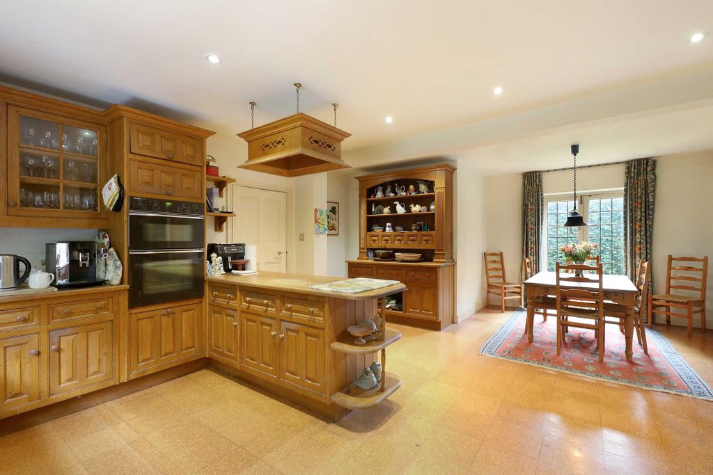 Additional image 8 of 6 bed detached house for saleColmore Lane, Kingwood, Henley-On-Thames, Oxfordshire RG9
