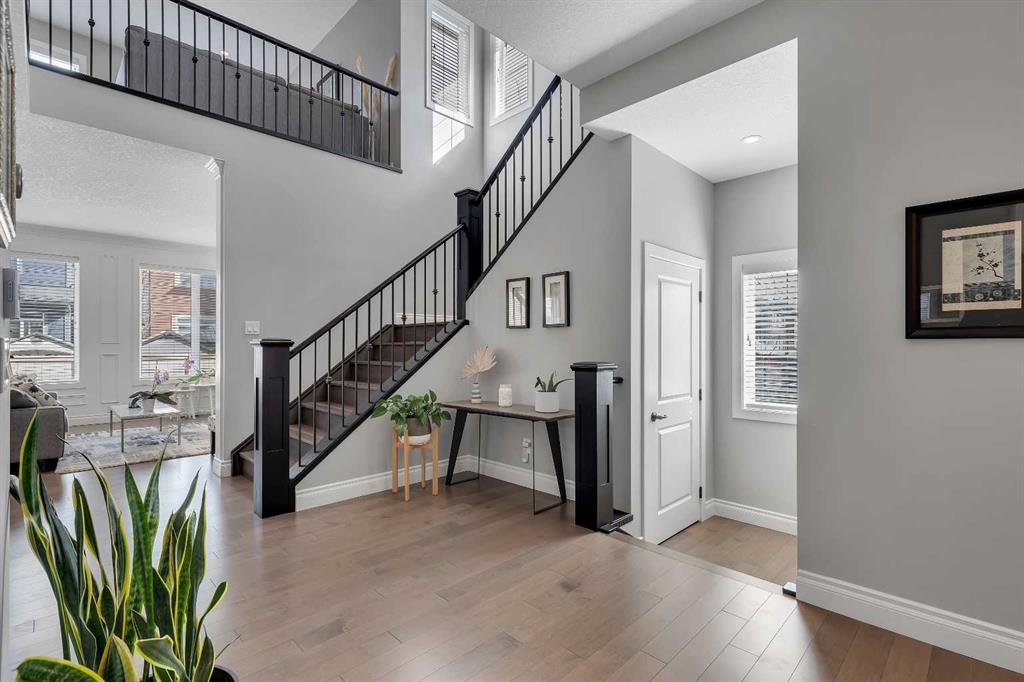 Additional image 5 of 393 Evansborough Way NW, Calgary, AB, T3P 0R3