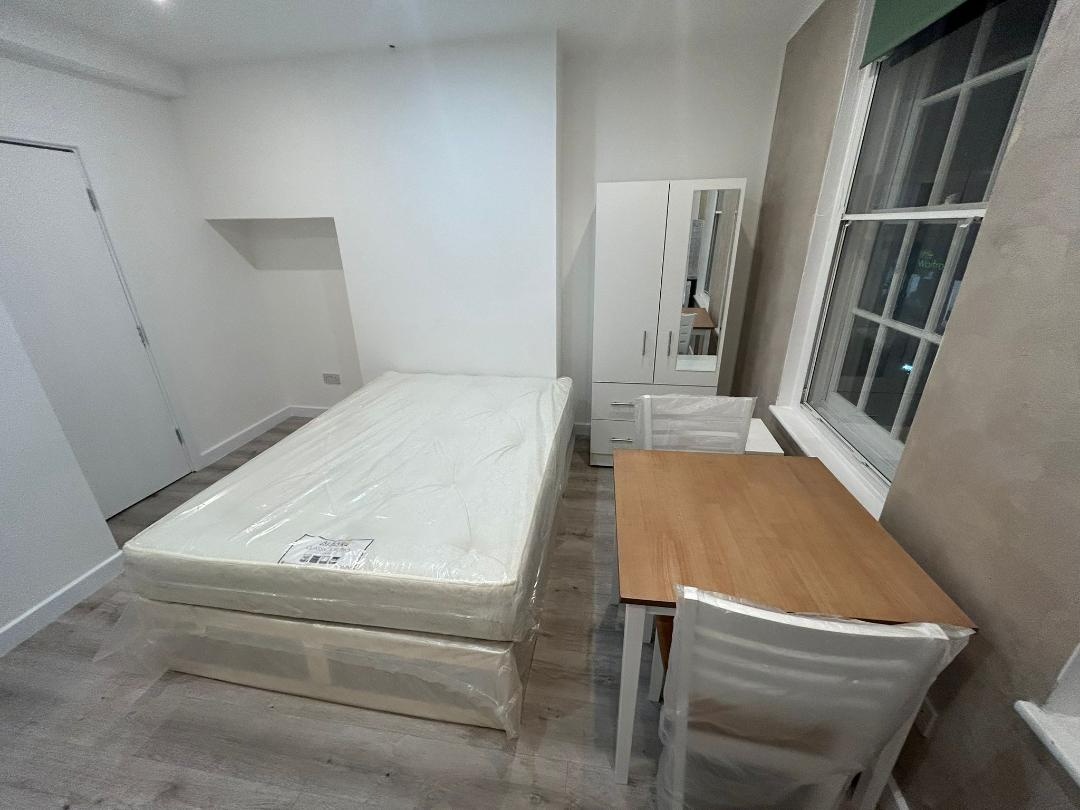 Additional image 15 of Studio Flat, London, SW1V, N1 7GU