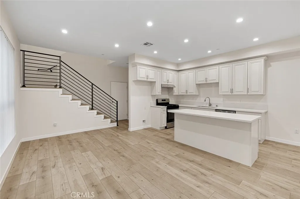 Additional image 5 of 569 E Cypress Avenue, Burbank, CA 91501