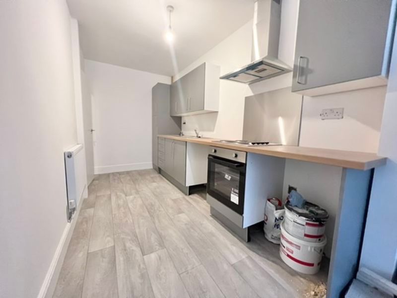 2 bed flat for saleSea View Street, Cleethorpes DN35 photo 4
