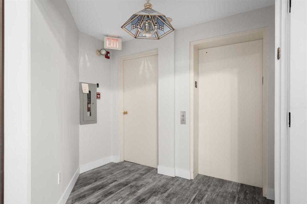 Additional image 6 of 602-505 Canyon Meadows Drive SW, Calgary, AB, T2W 5V9