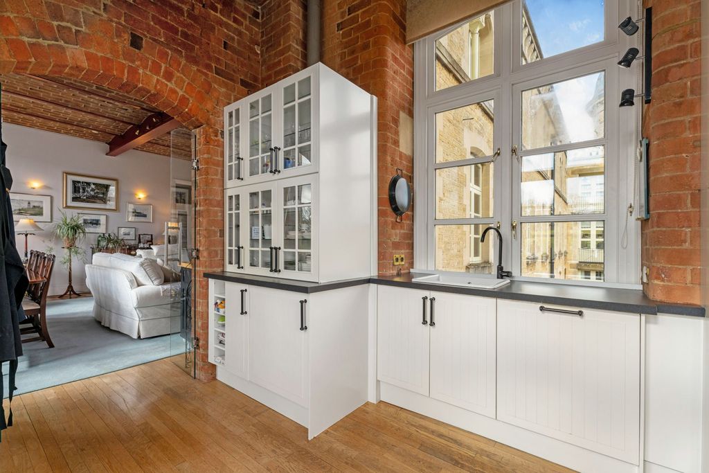 Additional image 7 of 2 bed flat for saleBliss Mill, Chipping Norton OX7