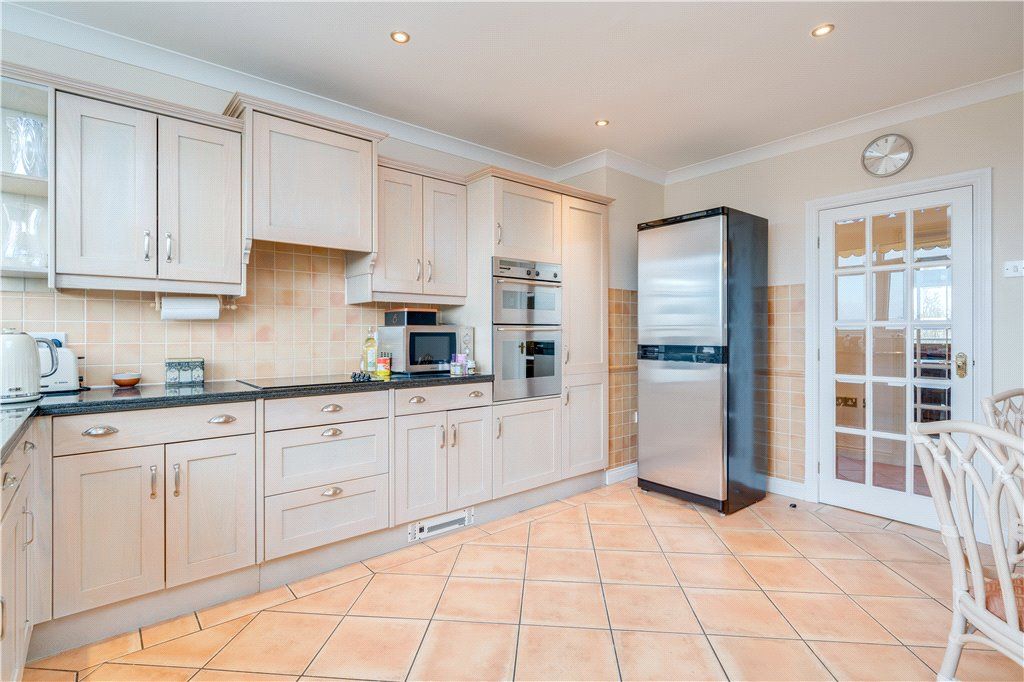 Additional image 6 of 2 bed flat for saleByron Court, Beech Grove, Harrogate, North Yorkshire HG2