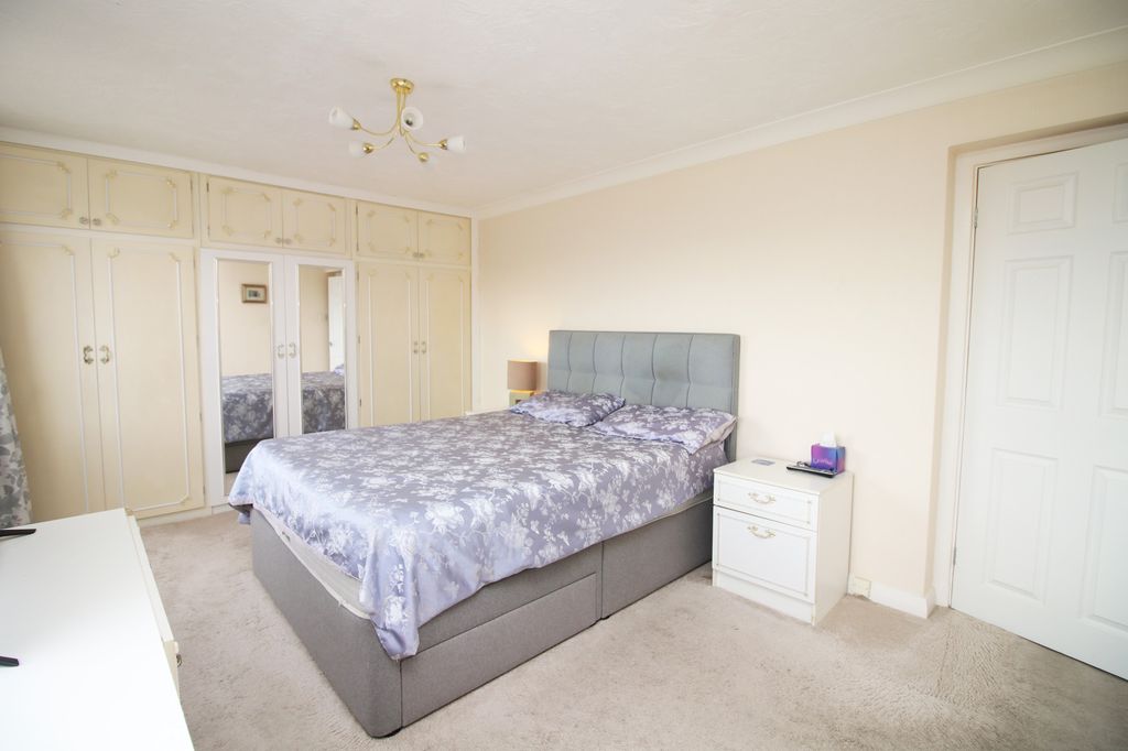 Additional image 13 of 2 bed flat for saleSandhurst Court, 3-5 South Promenade, Lytham St. Annes FY8