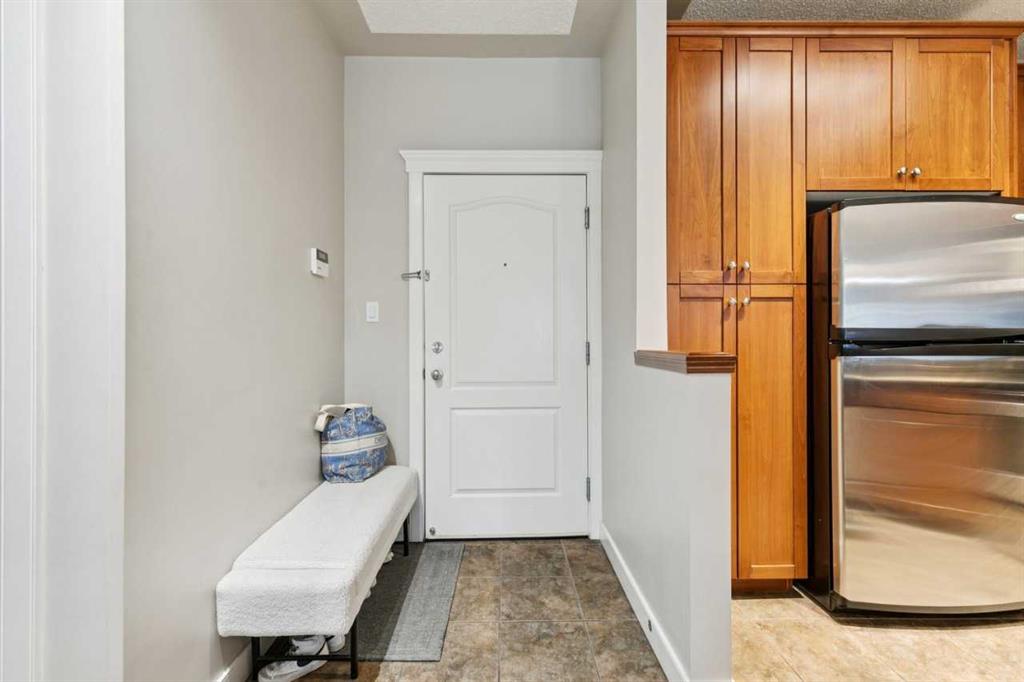 Additional image 2 of 211-10 Discovery Ridge Close SW, Calgary, AB, T3H5X3