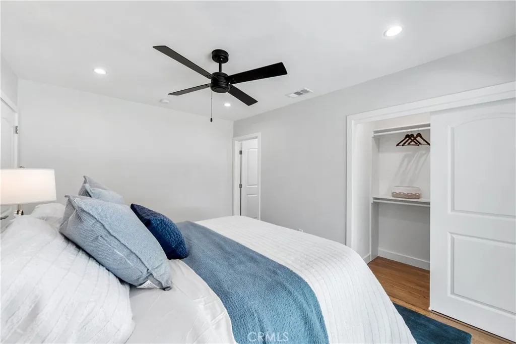 Additional image 114 of 406 Eton Dr, Burbank, CA 91504