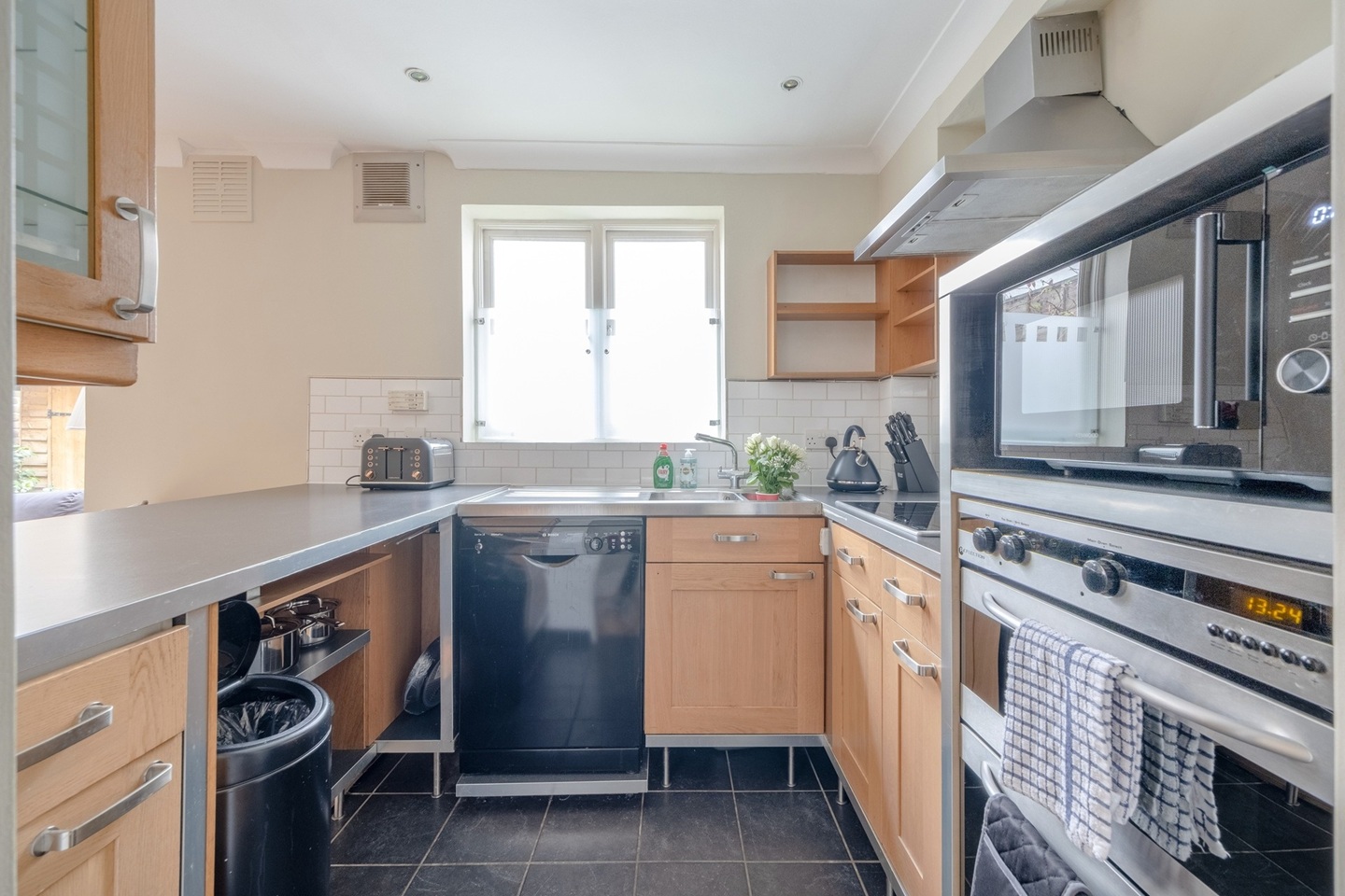 Additional image 8 of 1 Bed Flat, Gloucester Terrace, W2, N1 7GU