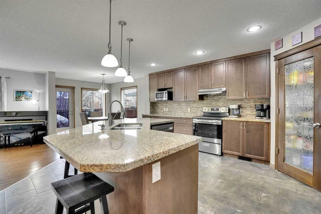 Additional image 6 of 300 Coopers Hill SW, Airdrie, AB, T4B 0S1