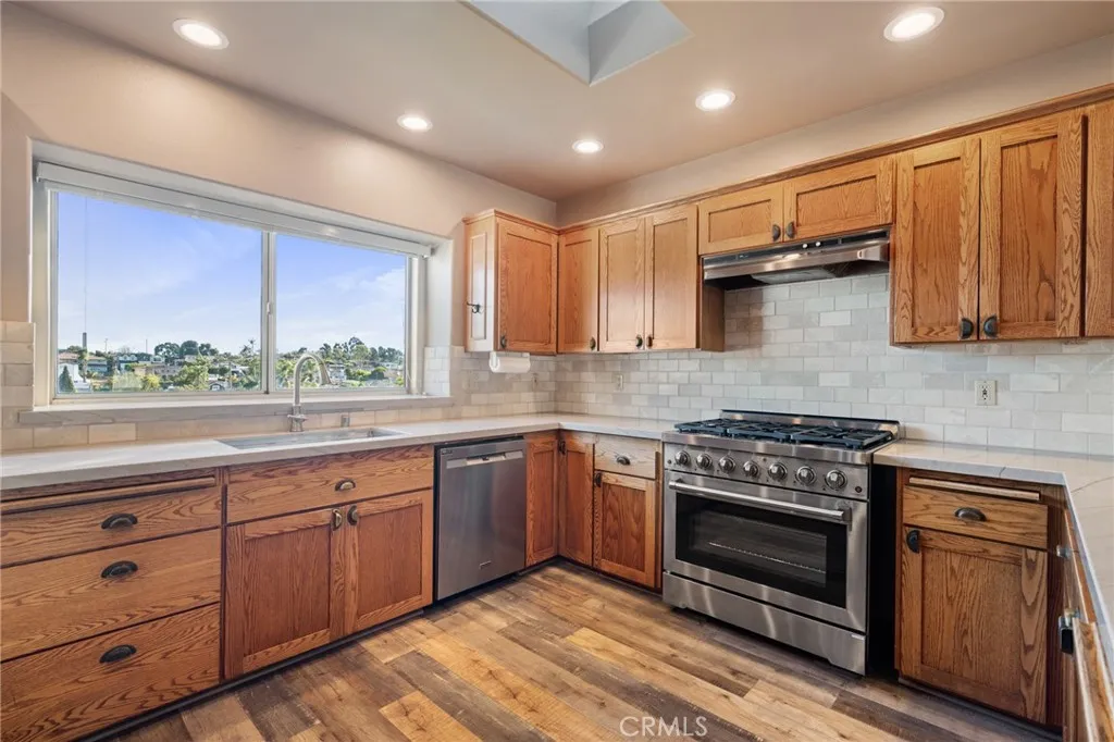 Additional image 86 of 1314 10th St, Manhattan Beach, CA 90266