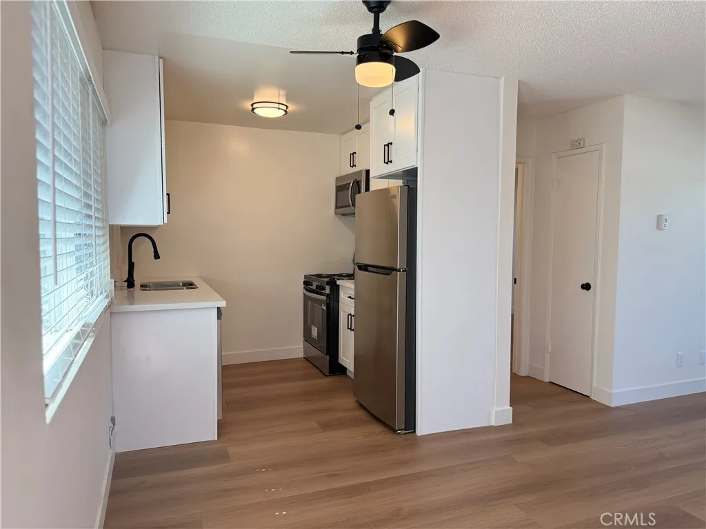 Additional image 3 of 18657 Collins Street Unit 19, Tarzana, CA 91356