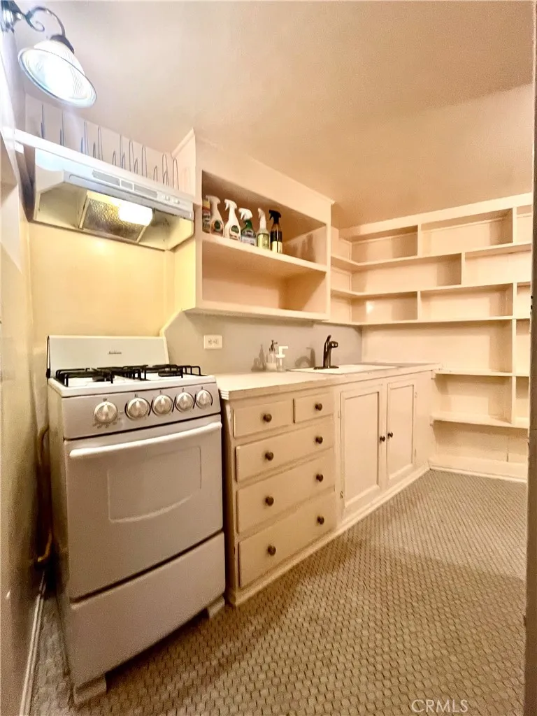 Additional image 14 of 8264 Gould Ave, Los Angeles, CA 90046