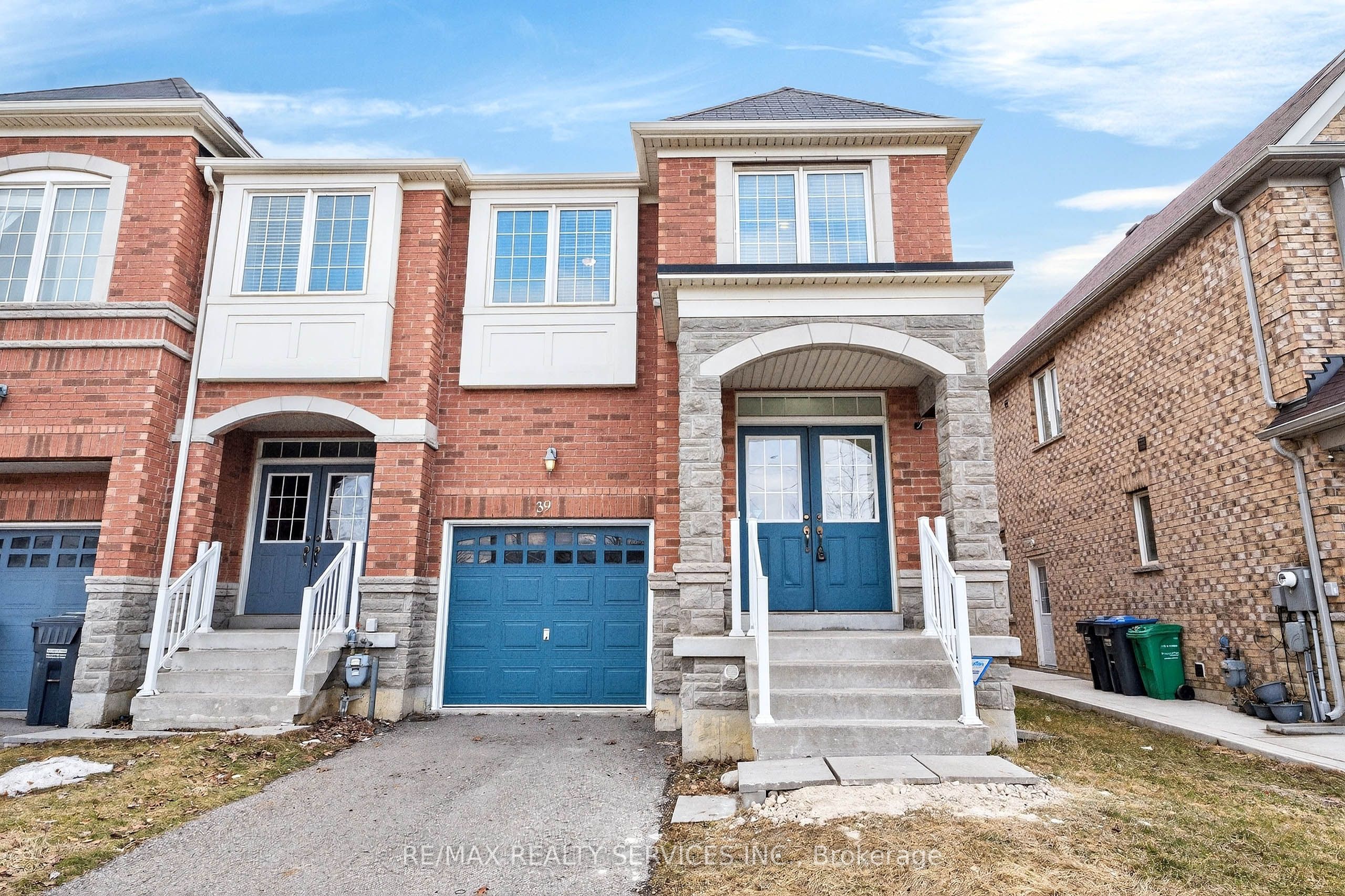 39 Lorenzo Circle, Brampton, ON, L6R 3N4