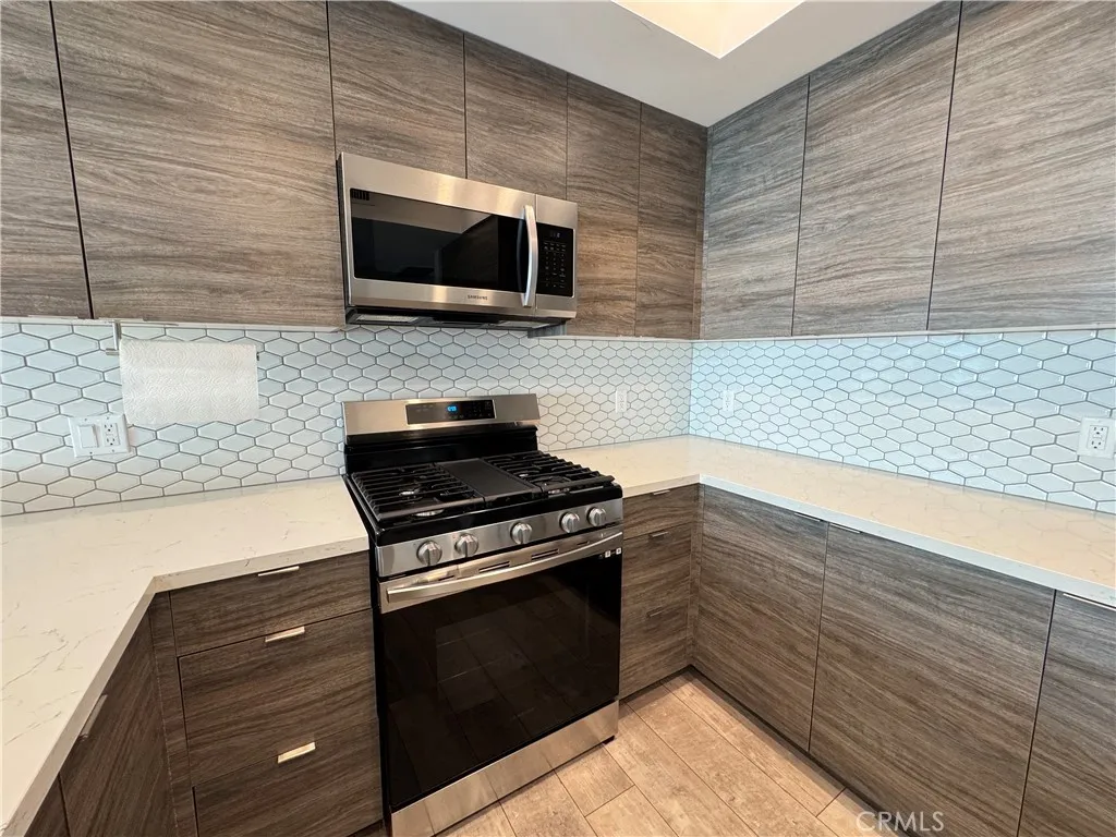 Additional image 43 of 4383 N Sepulveda blvd, Sherman Oaks, CA 91403