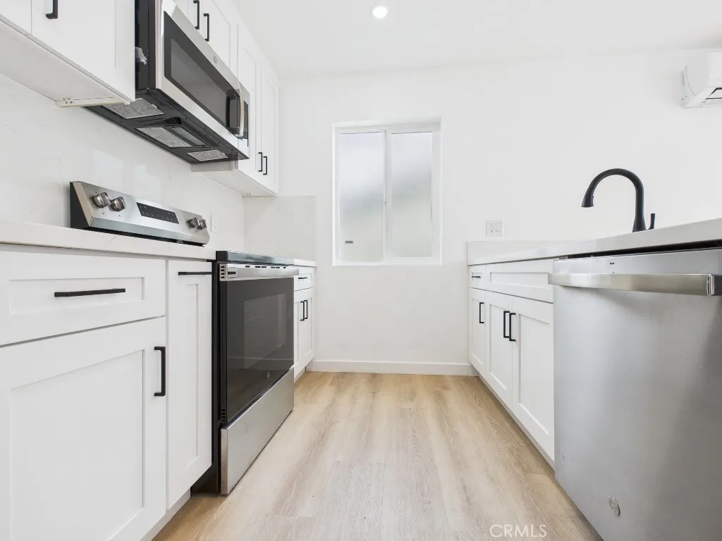 Additional image 2 of 748 Newport Avenue Unit 6, Long Beach, CA 90804