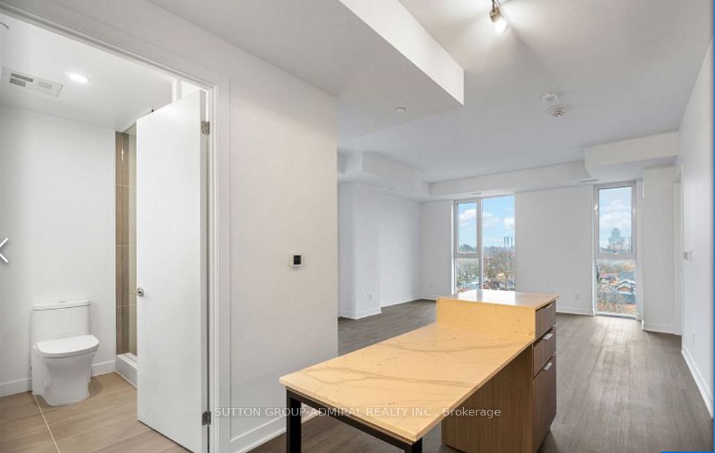 Additional image 4 of 902-185 Alberta Avenue, Toronto, ON, M6C 0A5