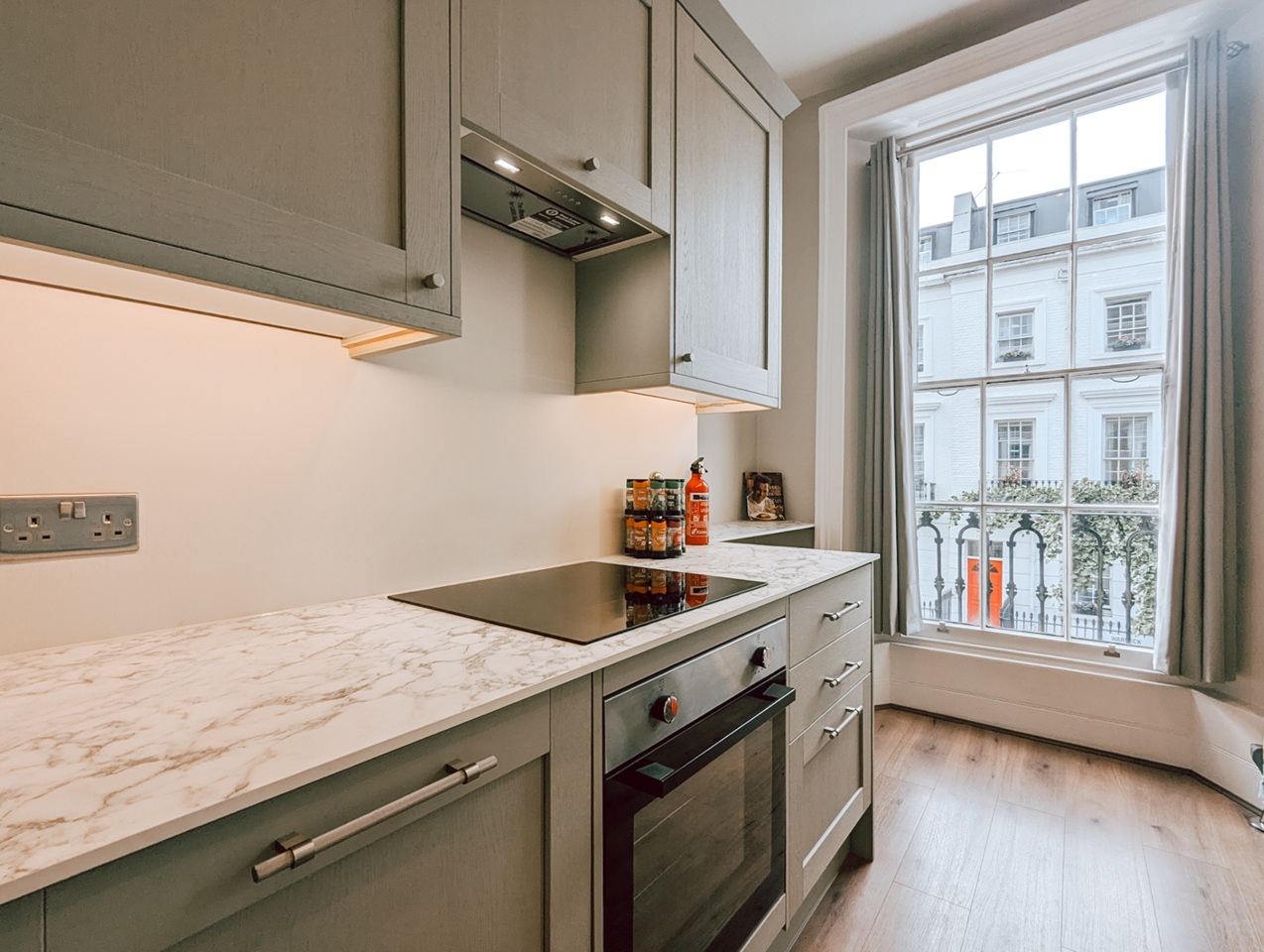 Additional image 16 of 2 Bed Flat, Warwick Way, SW1V, N1 7GU