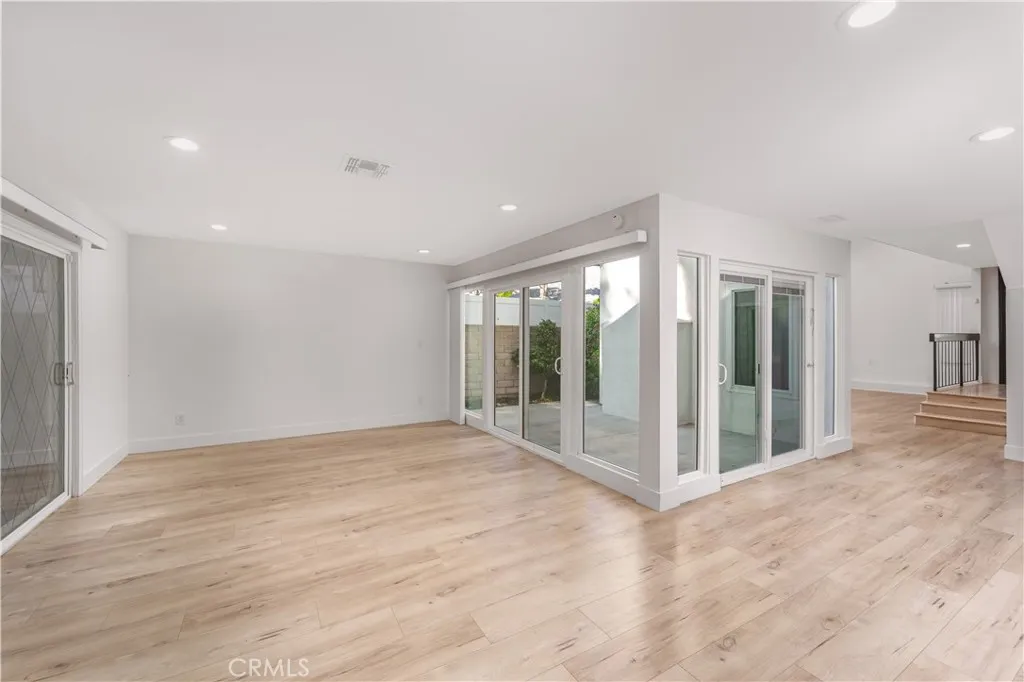 Additional image 22 of 6222 Wynne Ave, Tarzana, CA 91335