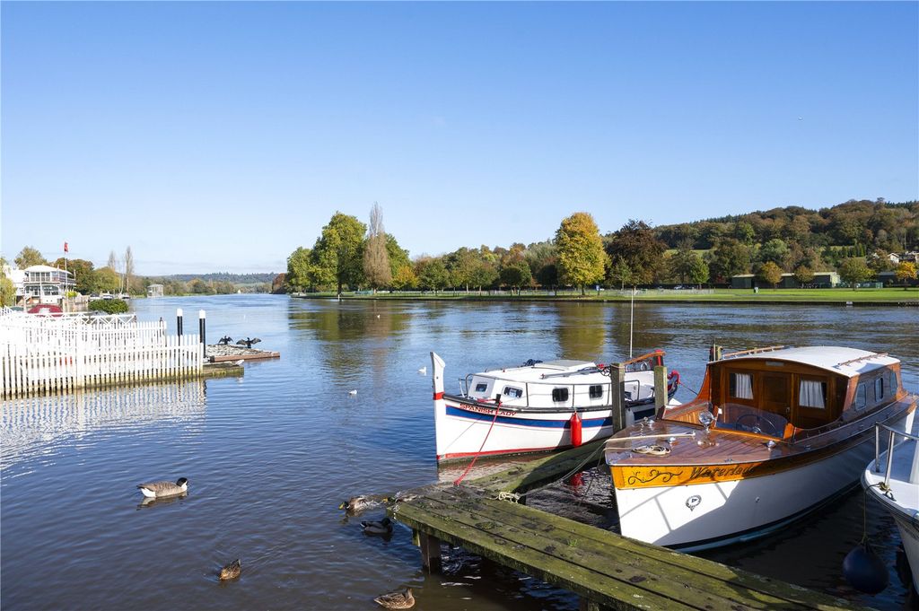 Additional image 2 of 2 bed flat for saleThameside, Henley-On-Thames, Oxfordshire RG9